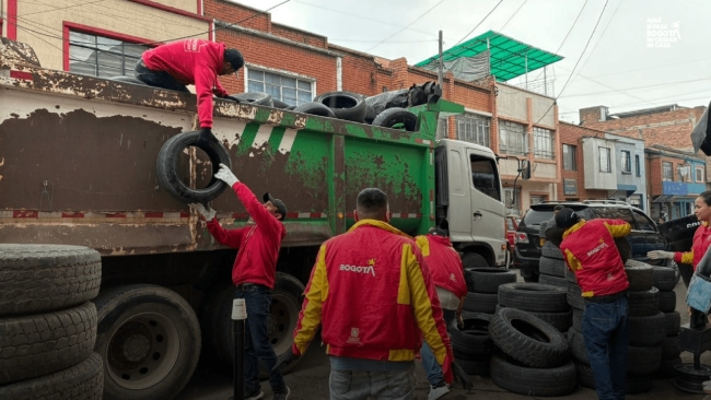 Recuperamos el espacio público con la Llantatón en Los Mártires