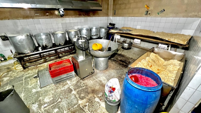 Sella dos establecimientos tras hallar una tonelada de cárnicos