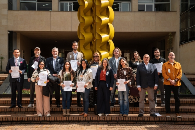 16 personas de ocho países adquirieron la nacionalidad colombiana por adopción en Bogotá