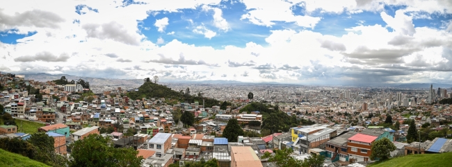 Vista panorámica del oriente de Bogotá, localidad de Santa Fe.