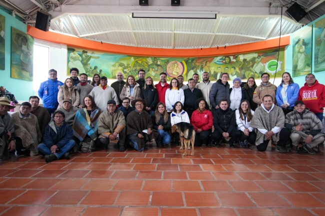 El gabinete distrital y la comunidad de Sumapaz se reúnen