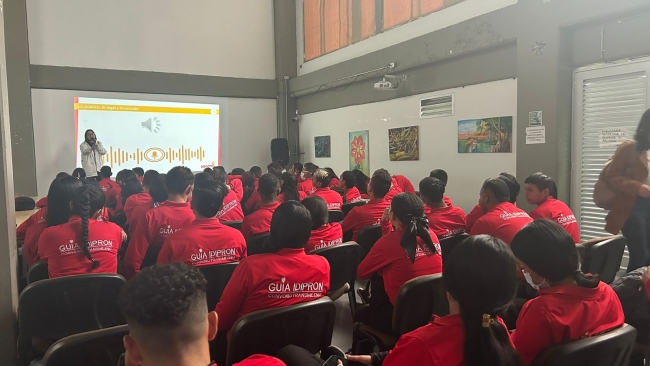 Jóvenes del Convenio IDIPRON-Transmilenio participaron en formación sobre Derechos Humanos