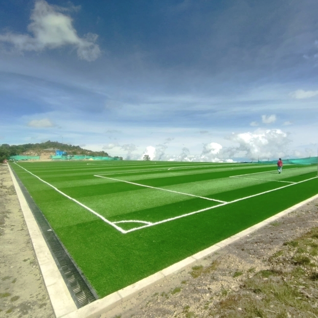 cancha de fútbol profesional a 3.500 metros de altura