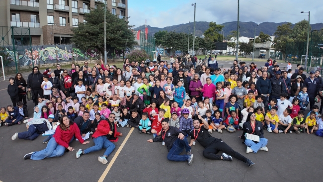 Más de 300 niños y jóvenes de la localidad se tomaron las canchas en dos jornadas deportivas donde exploraron nuevas disciplinas, compartieron con otros participantes y vivieron una tarde llena de juegos y diversión. 