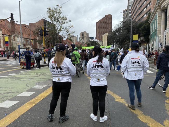 gestores diálogo en manifestación
