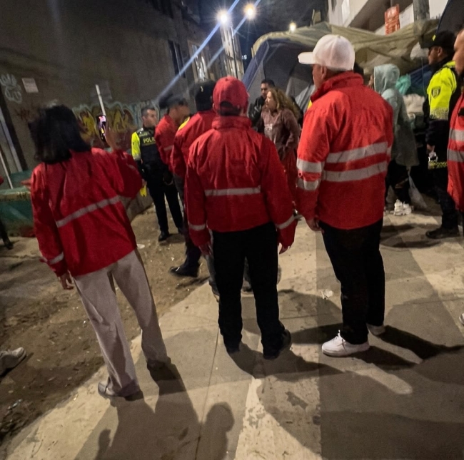 Operativo de ordenamiento espacio publico barrio 20 de julio 