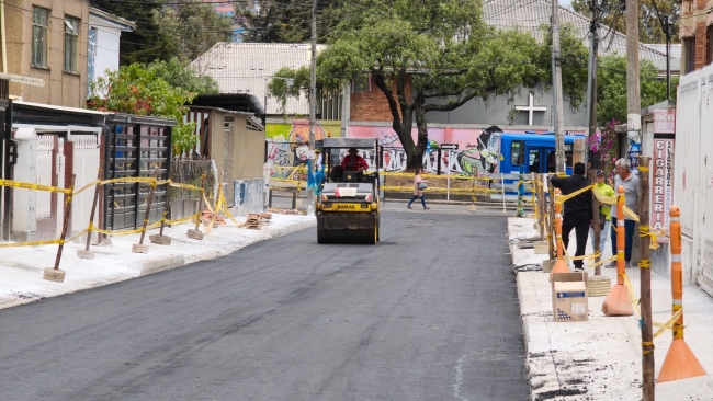 La Alcaldía Local de Antonio Nariño avanza en la etapa final de la obra de mejoramiento vial y recuperación del espacio público en el barrio Ciudad Jardín