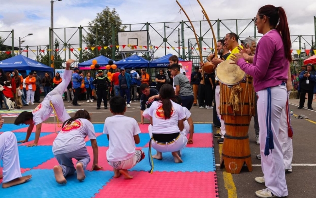 Fotografía relacionada con: Más de 450 personas accedieron a la oferta institucional durante la feria de servicios en Tunjuelito