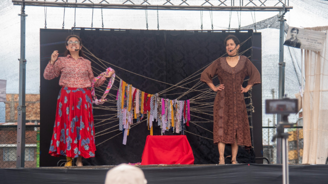 mujeres cuidadoras danzando