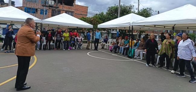 Fotografía relacionada con: Tunjuelito celebra la participación con serenatas y cultura en el barrio San Carlos